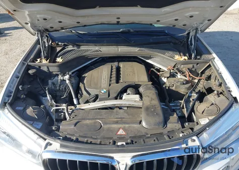 2015 BMW X5 xDrive35I z USA, uszkodzony, nr VIN 5UXKR0C57F0P03995